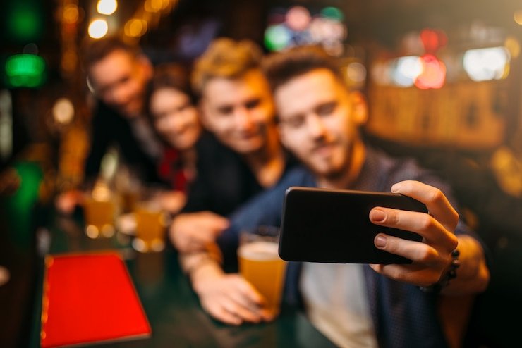 Format berita ringkas untuk layar ponsel